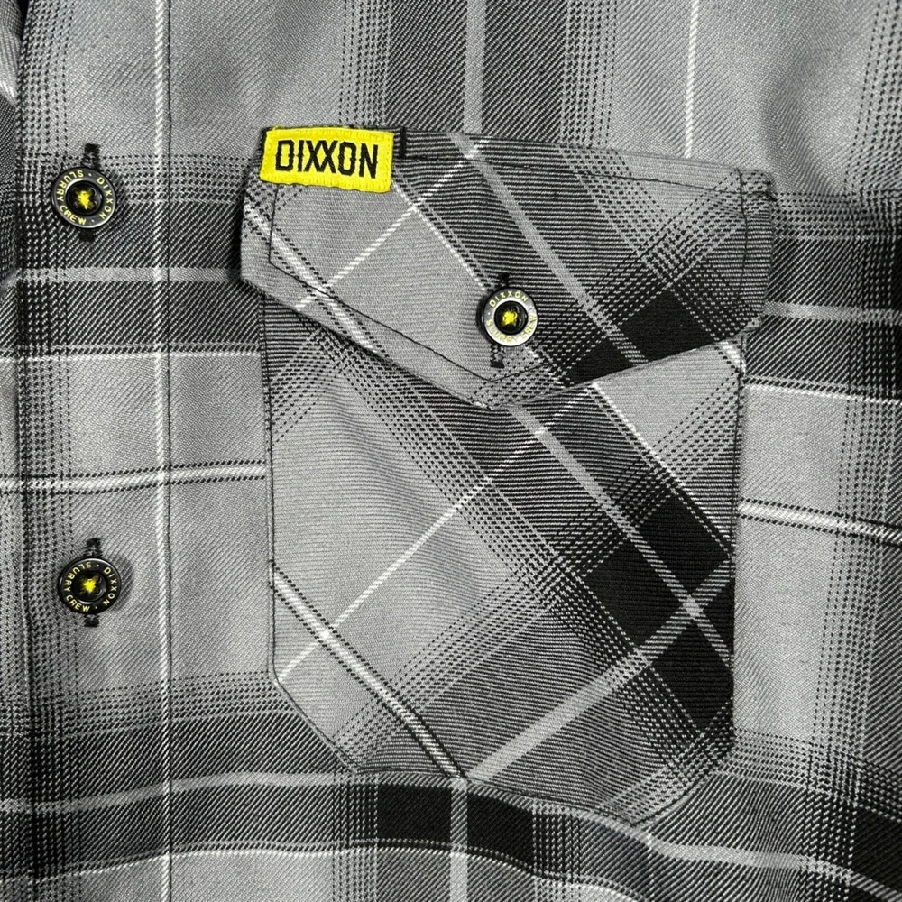 Dixxon Flannel Slurry Crew Mens Size M Grey Black Plaid D-Tech Button Up Shirt